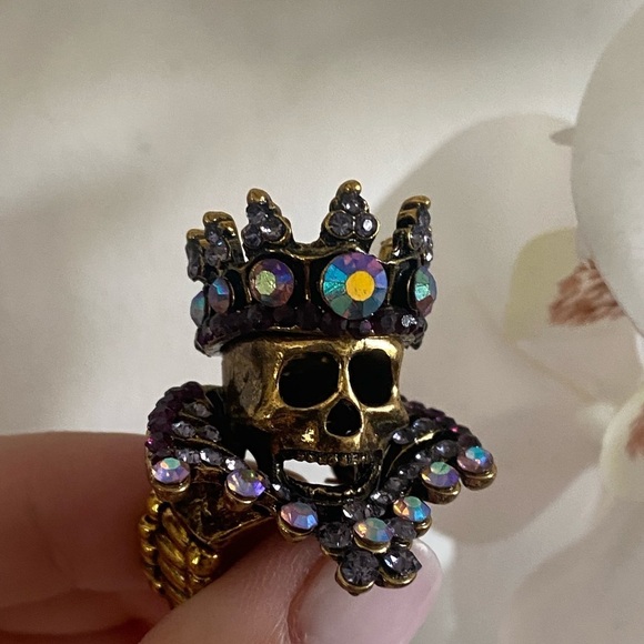 STUNNING skull stretch ring - Picture 10 of 16